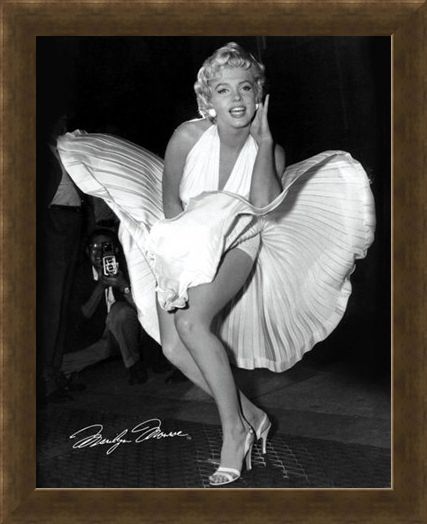 Framed Framed The Classic Seven Year Itch Pose - Marilyn Monroe