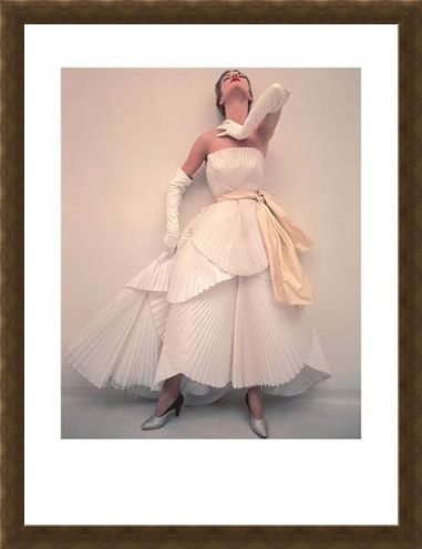 Framed Framed British Vogue, May 1950 - Norman Parkinson