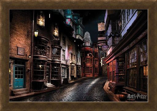 Framed Framed Diagon Alley - Harry Potter