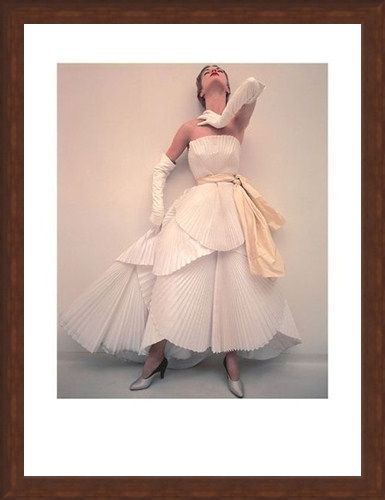 Framed Framed British Vogue, May 1950 - Norman Parkinson