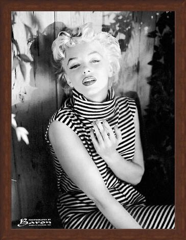 Framed Framed Marilyn Monroe, 1954 - Hulton Photography Collection