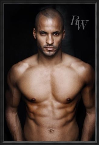 Framed Framed Undressed to Thrill - Ricky Whittle