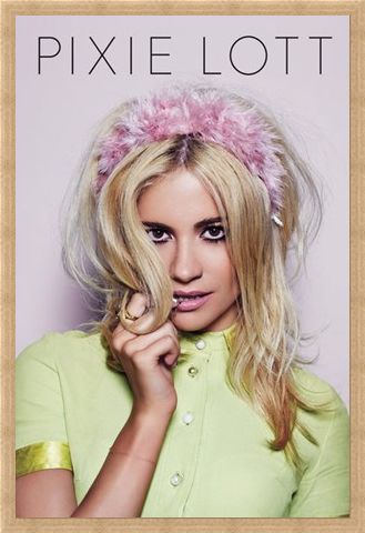 Framed Framed Young Foolish Happy - Pixie Lott