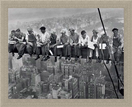 Framed Framed Lunch on a Skyscraper - Iconic New York Photo