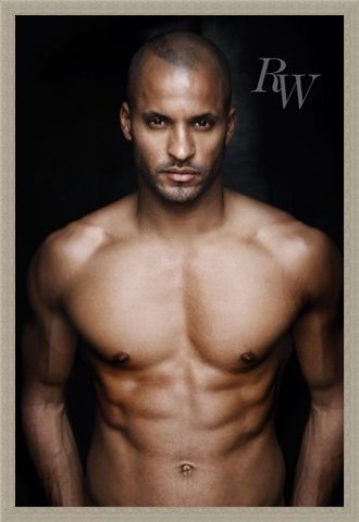 Framed Framed Undressed to Thrill - Ricky Whittle