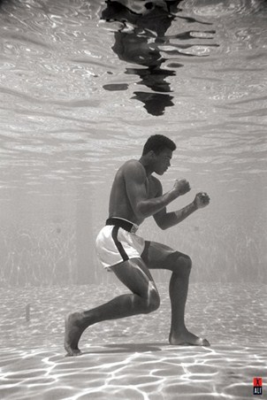 Underwater Boxing - Muhammad Ali