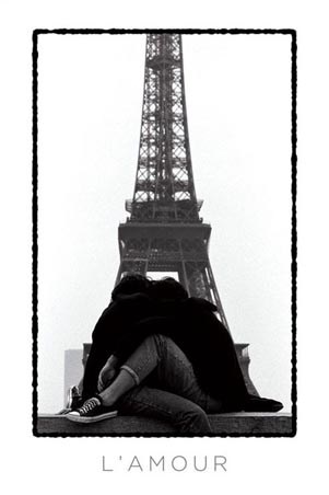 L'Amour - Lovers at the Eiffel Tower